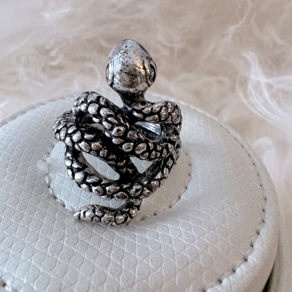 costume jewelry - antique silver tone snake ring - size 6.5